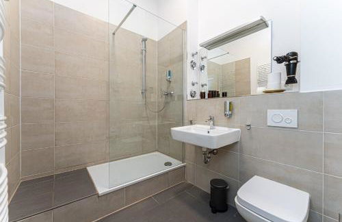 Be in Berlin Apartments zentral und ruhig für Familien und Geschäftsreisende in Schöneberg - Foto 7