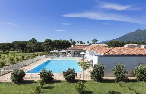 Apartment with Garden - Two Pools - Beach Access - Foto 1