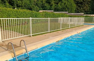 Meublé 3 étoiles - PISCINE- BALCON - TENNIS - Foto 2