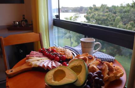 Apartamento espetacular na MELHOR praia da Bahia, GUARAJUBA é uma das únicas praias com selo azul do Brasil -Luxo, lazer, diversão e tranquilidade! Projetado para que você tenha a melhor experiência em hospedagem - Condominio tipo resort, o mais procurado - Foto 17