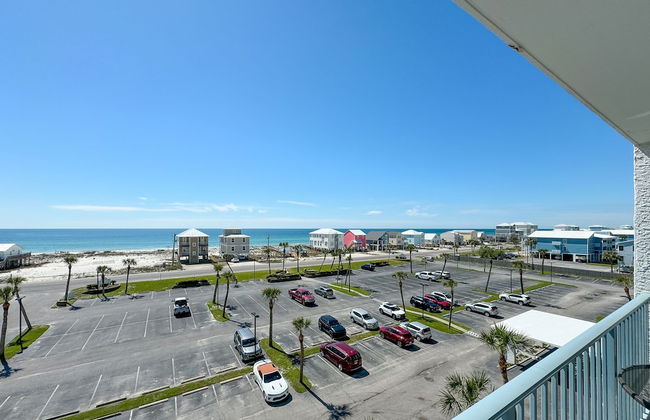 1br/1ba Sleeps 4 Near Beach w/ Breathtaking Ocean Views - Photo 34