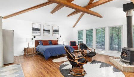 Cabin w hot tub & fire pit at The Woods Resort - Foto 2