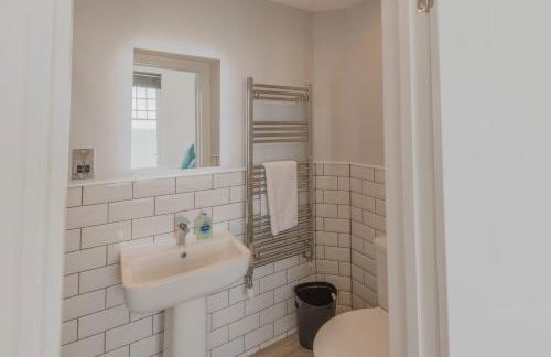 Pier View Apartment at Beach House - Photo 37