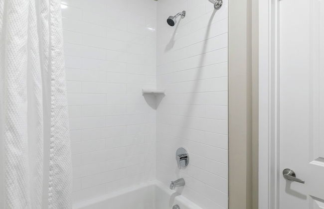 Landing Dry Creek Apartments - Photo 38