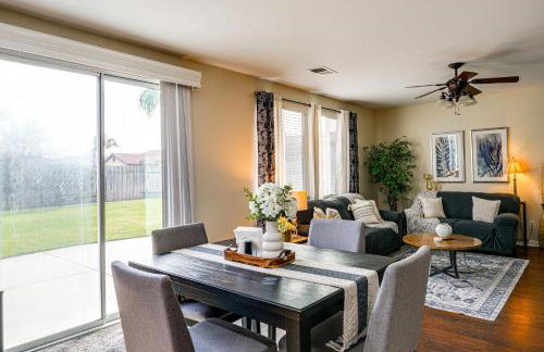 BBQ Ready Home 7 Mi to The Park at River Walk - Photo 2