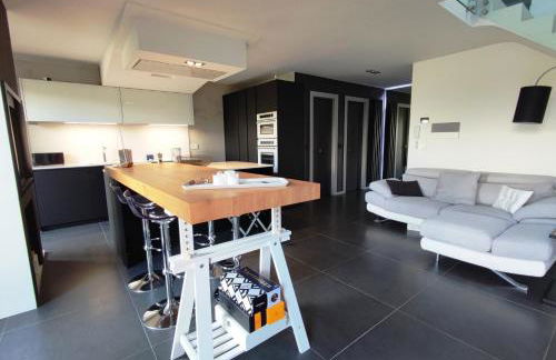 Incantevole vista dalle mura del castello. - Foto 49