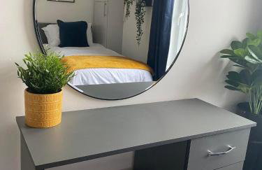 The Retreats 1 Kenfig Hill Pet Friendly 2 Bedroom Flat with King Size bed twin beds and sofa bed sleeps up to 5 people - Foto 17