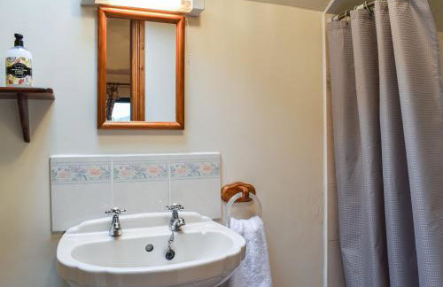 Priory Barn - Photo 19