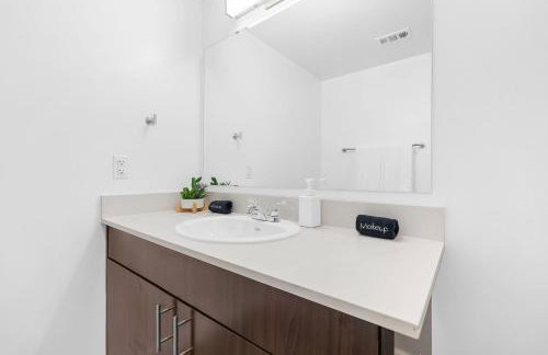 Lodgeur Denton - next to Rayzor Ranch, hospitals, close to UNT - Foto 60