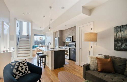 2 BDR Home Roof Deck plus Walk to Broncos and Sloans Lake - Foto 1