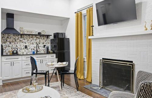 The Raven - 2nd Floor South Wing - Photo 54