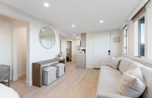 New Modern Studio - Stunning Ocean view - Photo 8