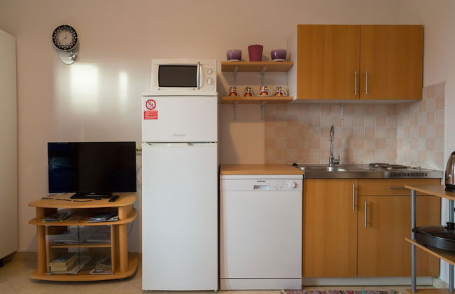 Apartment 21 - Photo 11