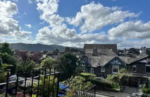 Luxury Pet Friendly 3 Bedroom Home with Copper Bath - Photo 34