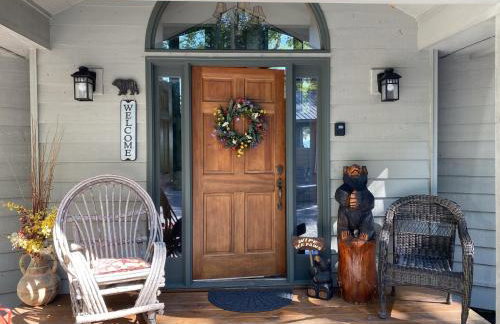 Bear's Mountaintop Home with Gorgeous Lake Views chalet - Foto 7