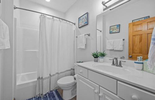 Blue Moon - LUX Oceanfront Pool Hot Tub Theater - Photo 67