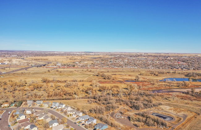 South Side COS & Ft. Carson Value Stay! Dogs OK! - Foto 33