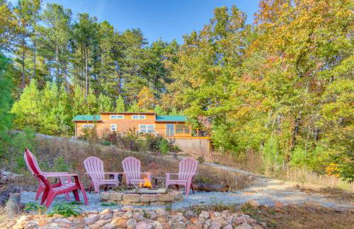 7 Mi to Lake Lure Mill Spring Cabin with Hot Tub - Foto 27