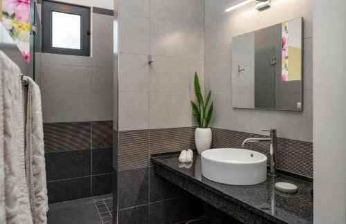 Villa Graycis House by Villa Plus - Foto 8