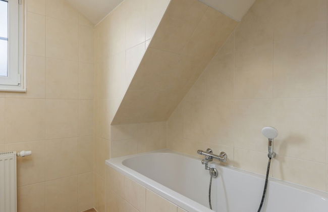 Restyled Villa with Washing Machine near River Moselle - Foto 8