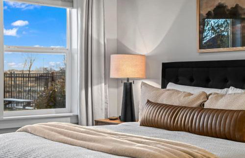 Relaxing Sauna Retreat Fire Pit and Swing Set - Foto 24