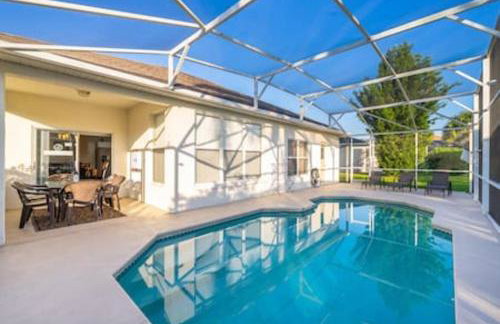 Newly Renovated Close to Disney w Private Pool - Foto 1