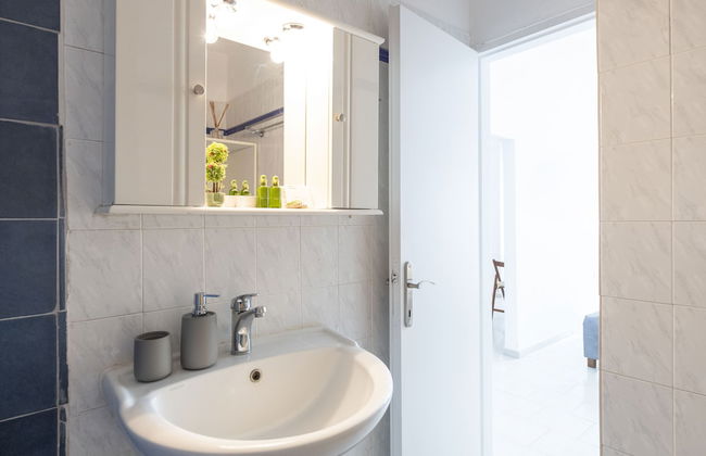 Parikia's Cute Pebble - Photo 24