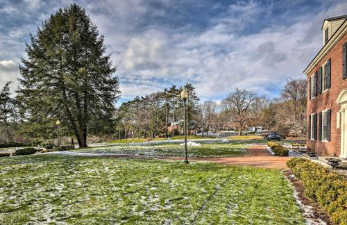 Spacious Estate with Courtyard 2 Miles to Downtown! - Foto 36