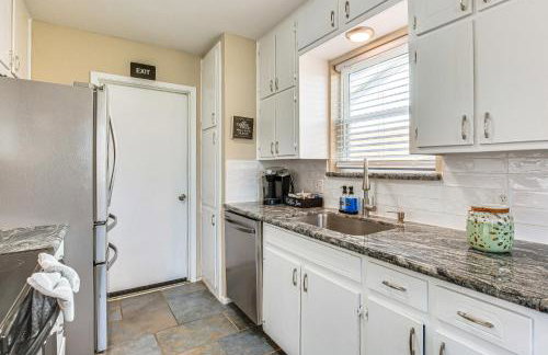 5 Mi to Fort Worth Stockyards Home with Yard! - Foto 11