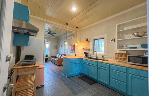 The Eastsider near Frost Bank Center Alamodome Convention Center and more - Foto 31