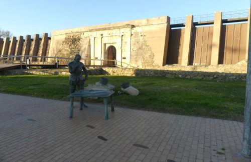 Atico of 3 rooms, total 130m² just for you with a 60 m² terrace, swimming pool, mountain and marina view. - Photo 31