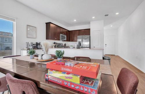 Austin Hideaway - King Bed, Game Room, FREE Coffee - Foto 12