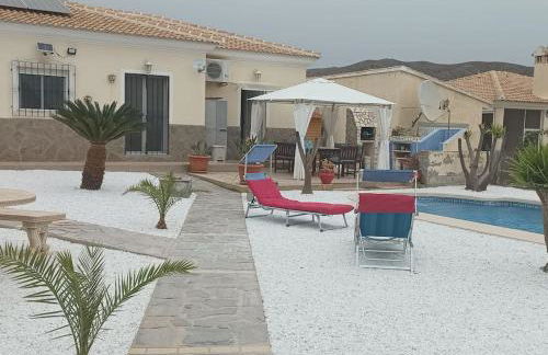 Villa Paz - Villa Familiar para 6 con piscina, AC, Wifi y parking - Foto 20