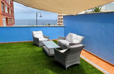 Apartamento a pie de playa con una amplia terraza - Foto 17