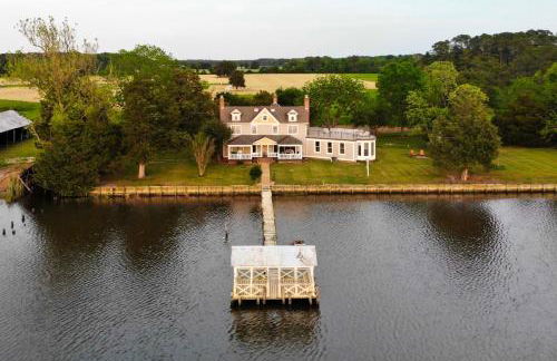 Riverfront Gem with Fire Pit in Eden - Foto 45