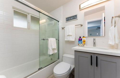 100 PERCENT NEW STUNNING HUGE HOME, GARDEN BEACH, RESERVED Parking - Foto 15