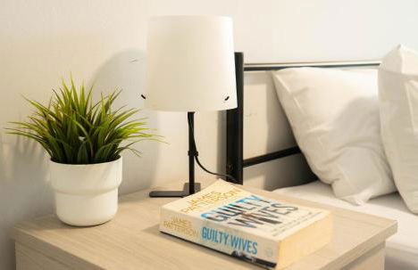 Reardon near warwick hospital, free parking, fast wifi, sleeps 5 - Foto 27