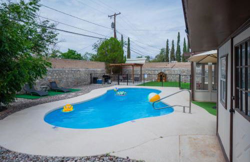 Private Pool Retreat Steps from Album Park - Foto 30