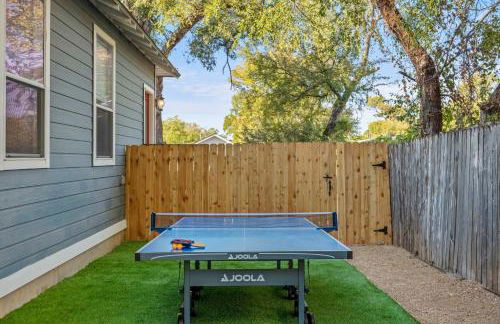 The Backyard Bliss - 4BR Heated Pool & Ping Pong - Foto 41