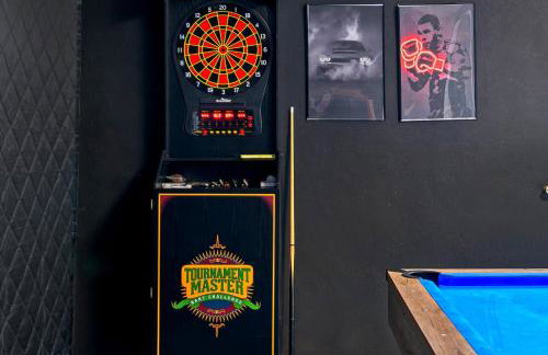 Poolside Tampa Stay- Game Room & Glam Room- Pool- Darts- Pool Table- Next to MacDill AFB - Foto 17