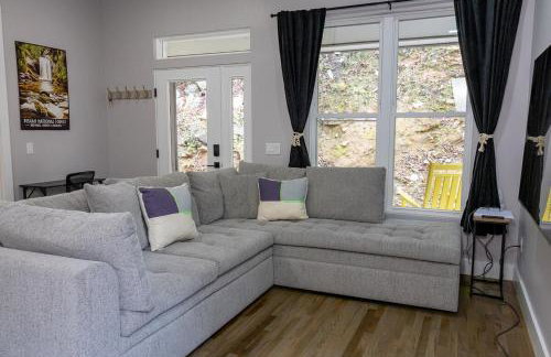 Creek side Mountain Perfect for Families ,We are just 5 to 7 minutes from the entrance of Pisgah Forest, where you ll find many rivers and waterfalls - Foto 31