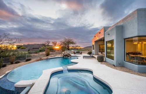 Mountain views swimming a private escape at Sonoran Serenity - Foto 18