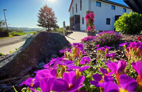 FeWo Zur Wasserburg mit Seeblick, großem Garten & Spielplatz an der Talsperre Pirk - Foto 3