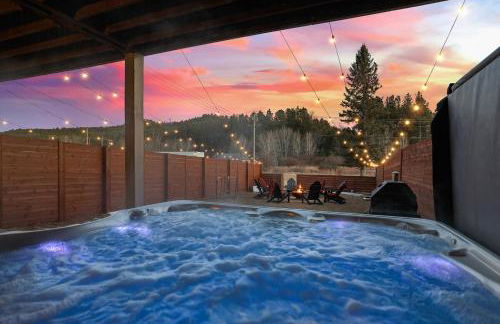 Buffalo Ridge - Hot Tub & Walk to Downtown - Foto 1