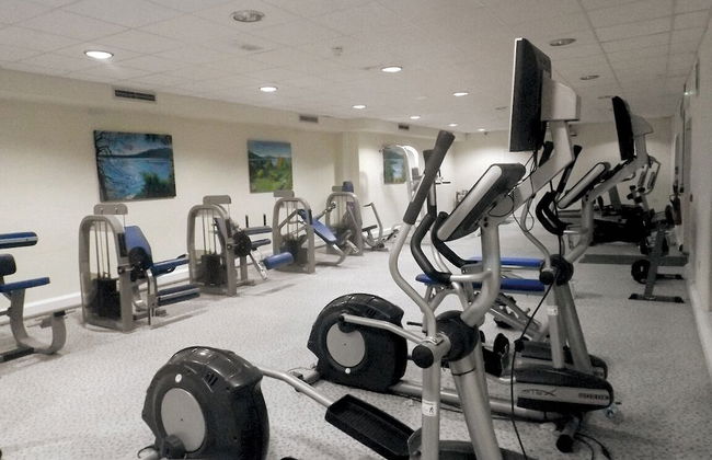 St Angela’s Lakeside Aparthotel - Photo 38