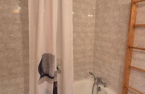 Appartement sud chaleureux, proche centre et ski, WIFI - FR-1-624-14 - Photo 18