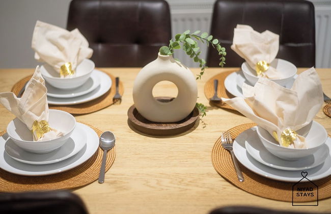 Hale Lodge, Beautiful 3 BR Home With Free Parking - Foto 14