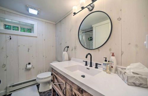 Sleek Cabin with Deck, 8 Miles to Mount Snow and Hikes - Foto 23