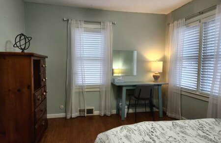 Large Cozy House Near NexusPark Air Hockey - Foto 23