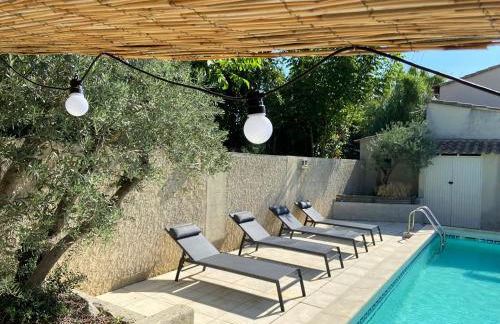 La maison en couleurs 3 étoiles, du calme à 10 minutes d'Avignon - Foto 6